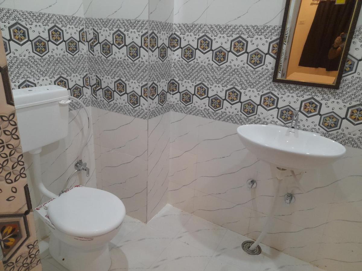 Rudraksha Guest House バラナシ エクステリア 写真